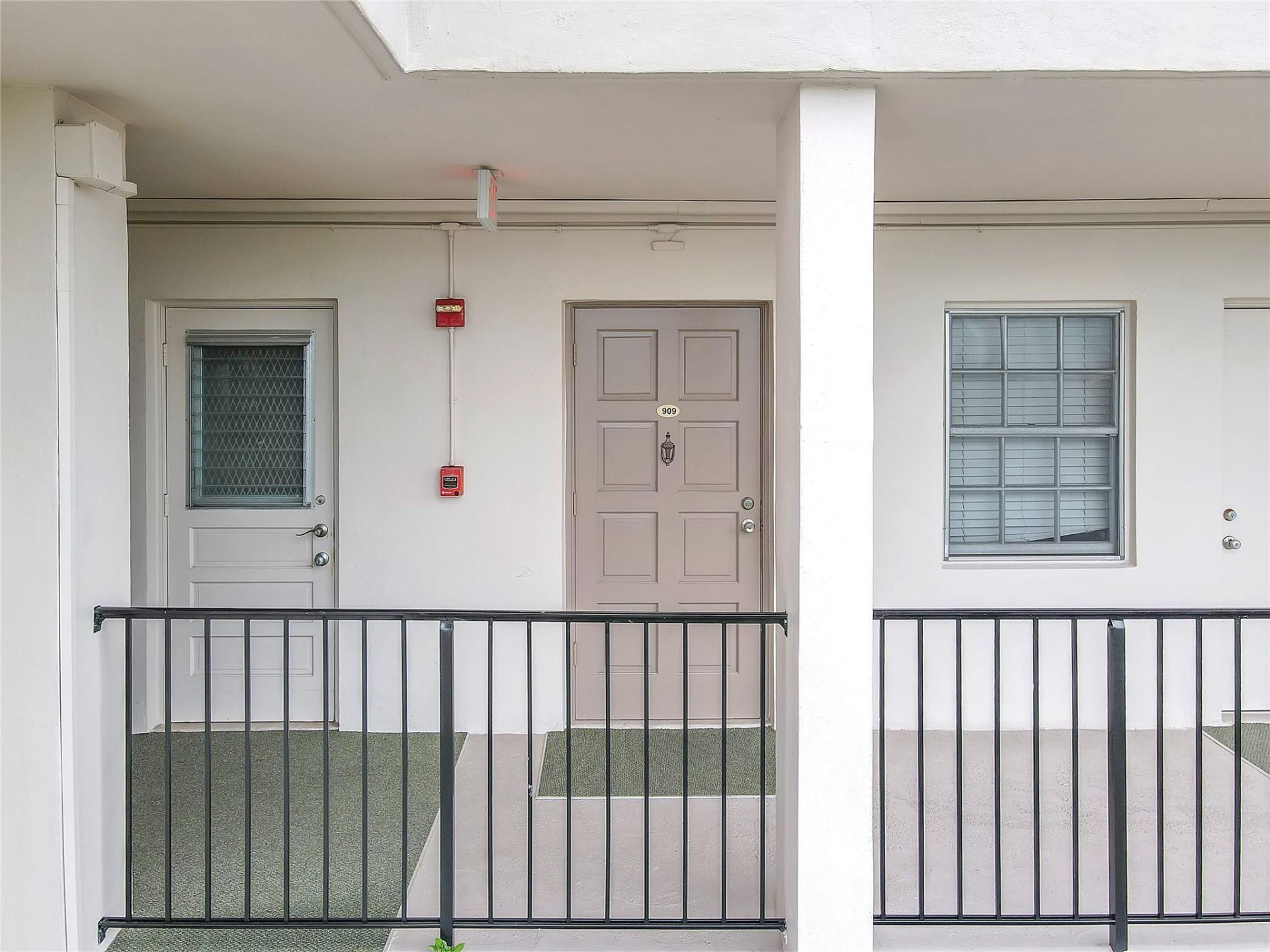 3150 N Palm Aire Drive, Unit 909, Pompano Beach, FL 33069 Photo