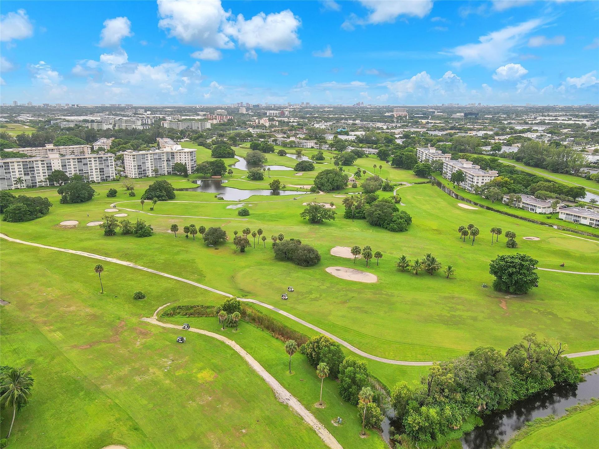 3150 N Palm Aire Drive, Unit 909, Pompano Beach, FL 33069 Photo