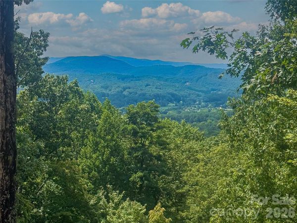 204 Forge Crest Drive , Mills River, NC 28759