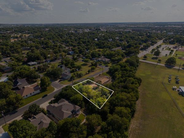 707 E 2nd ST , Georgetown, TX 78626