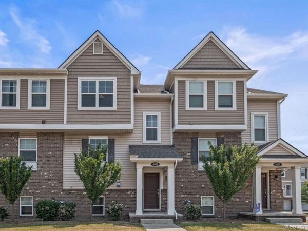 4621 BRADLEY Circle , Troy, Mi 48085