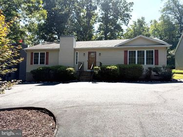 209 EDGEHILL DRIVE , LOCUST GROVE, VA 22508