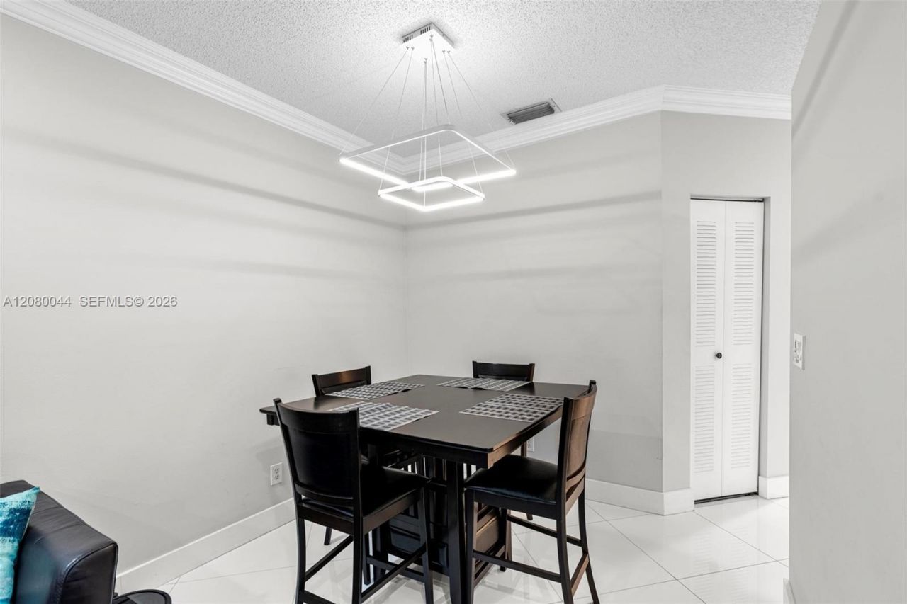 12110 SW 2nd St , Pembroke Pines, FL 33025 Photo