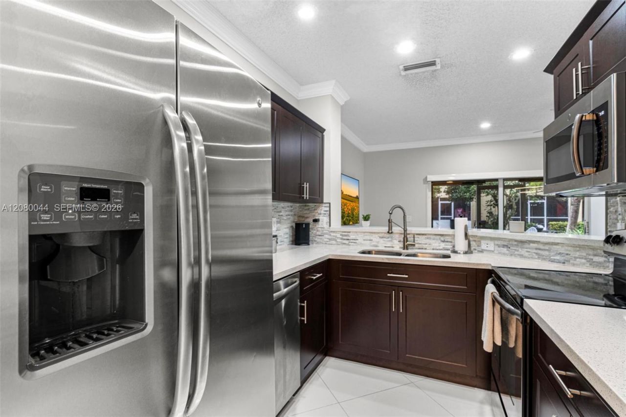 12110 SW 2nd St , Pembroke Pines, FL 33025 Photo