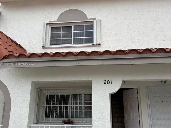 7797 W 29th Ln , Unit 201-32, Hialeah, FL 33018