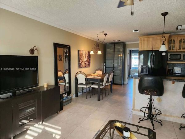 15600 NE 6th Ave , Unit 27D, Miami, FL 33162