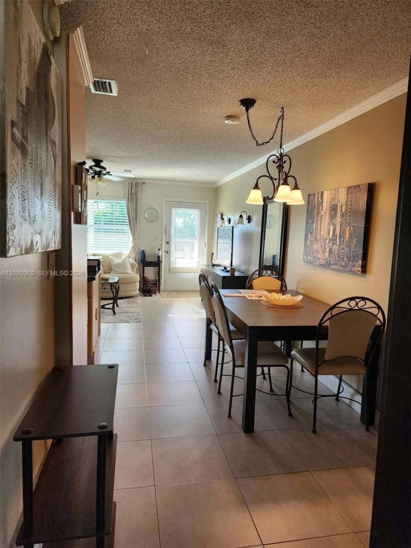 15600 NE 6th Ave , Unit 27D, Miami, FL 33162 Photo