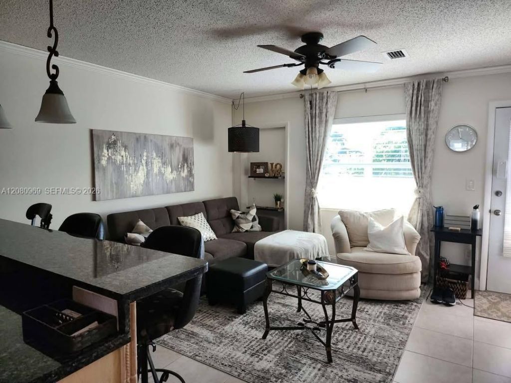 15600 NE 6th Ave , Unit 27D, Miami, FL 33162 Photo