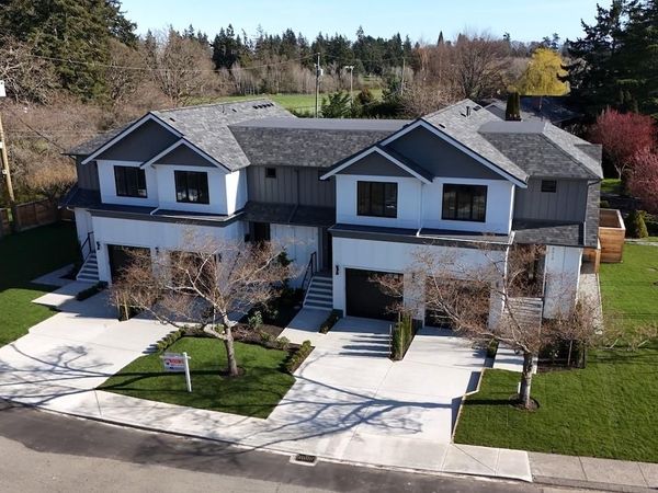 3513 Henderson Rd, Unit #3, Oak Bay, BC V8R 3K5