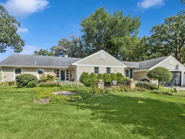 350 Homewood Avenue , Libertyville, IL 60048