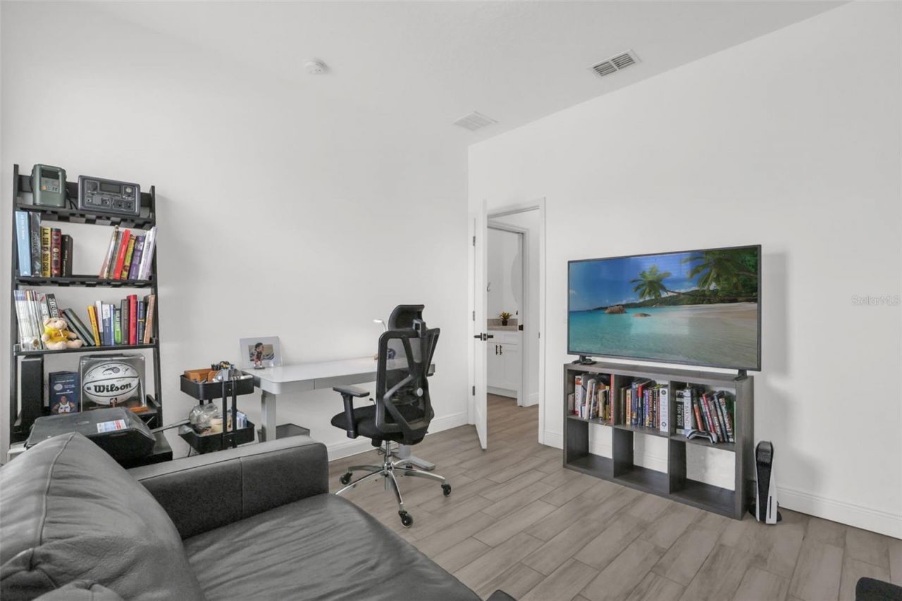 5060 Gypsy Lane, Orlando, FL 32807 Photo