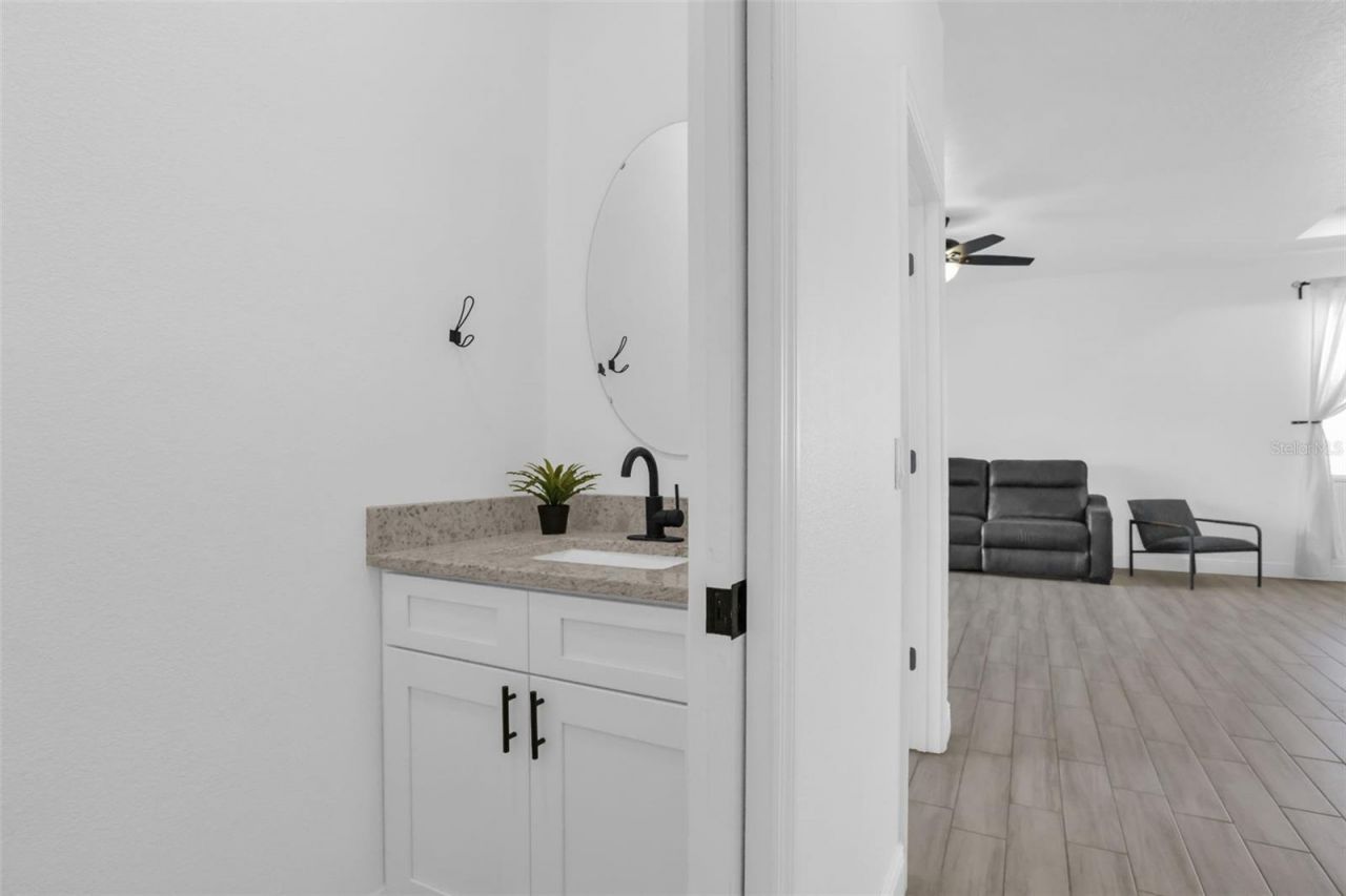 5060 Gypsy Lane, Orlando, FL 32807 Photo