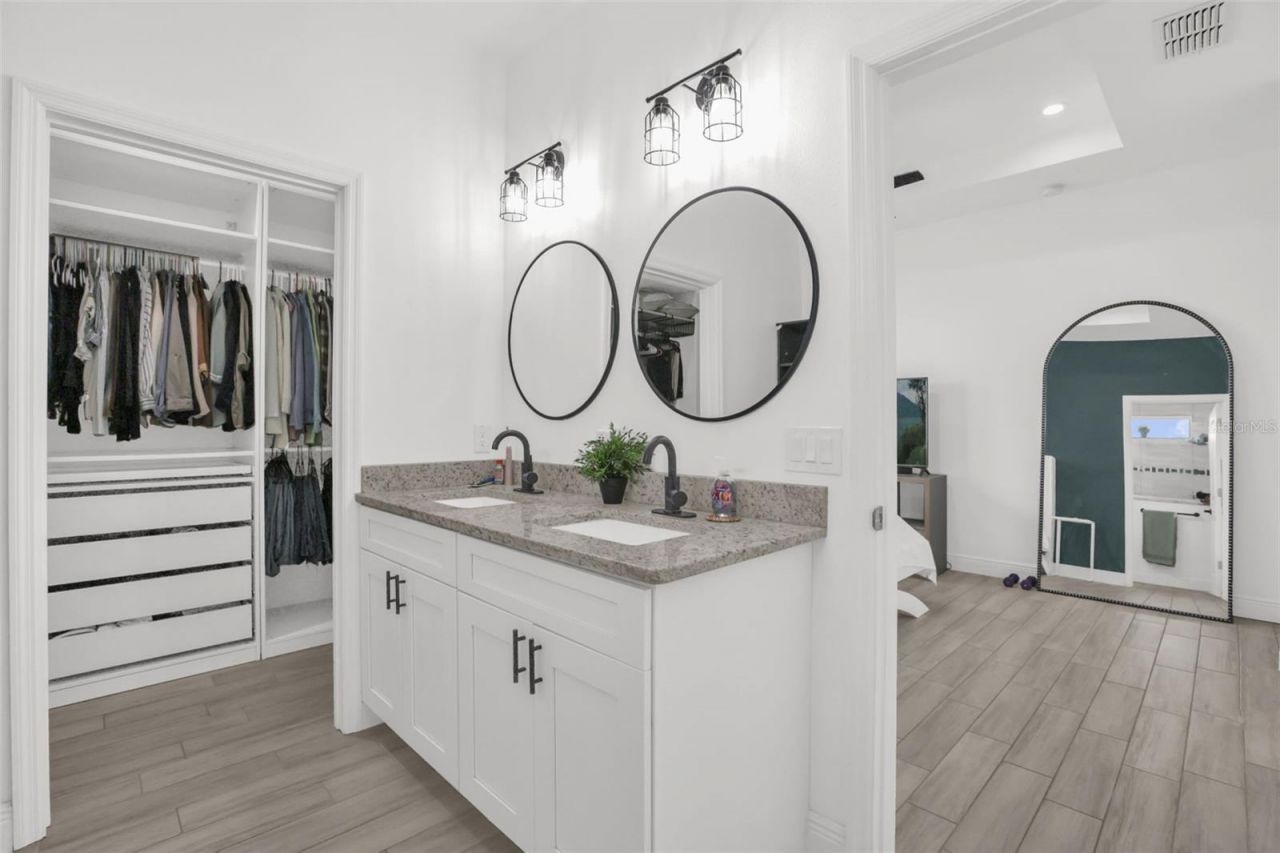 5060 Gypsy Lane, Orlando, FL 32807 Photo