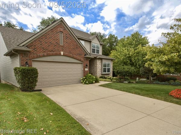 1218 Wind Chime Drive, Unit 50, Waterford Township, Mi 48327
