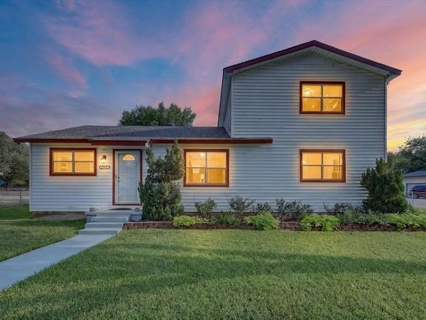 5800 Isbell Street, Sansom Park, TX 76114