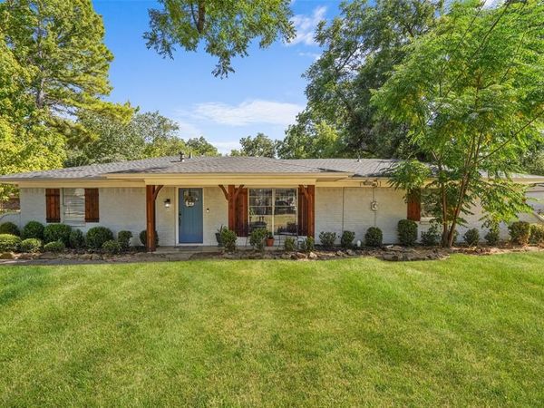 300 E Pecan Street , Aubrey, TX 76227