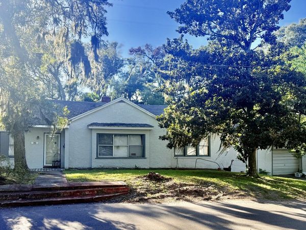 105 N WOLFF Street , Fernandina Beach, FL 32034