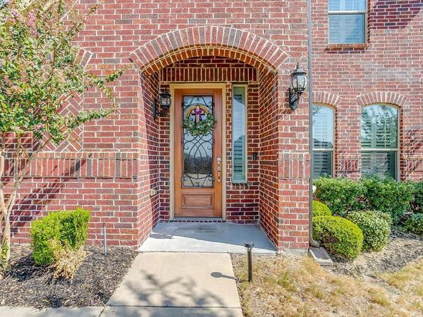 124 Lone Oak Drive, Crowley, TX 76036