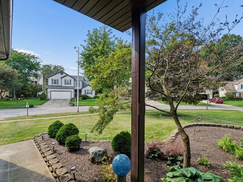 1572 Whitcombe Way, Columbus, OH 43228 Photo 3