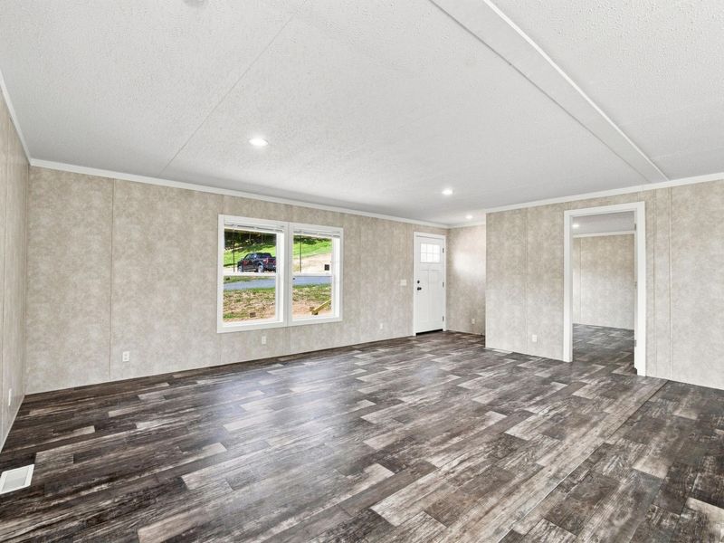 18432 Laurel Street , Laurelville, OH 43135 Photo 5