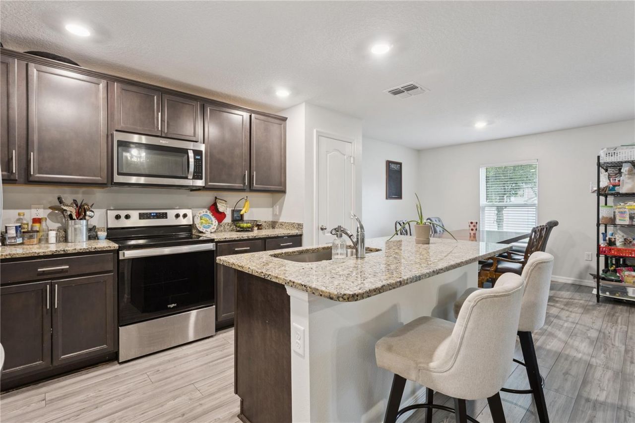 1063 Lake Arbor Court , Tavares, FL 32778 Photo