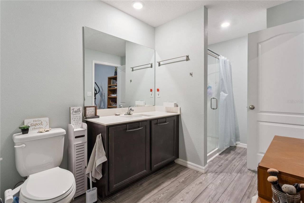1063 Lake Arbor Court , Tavares, FL 32778 Photo