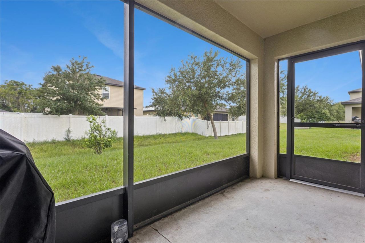 1063 Lake Arbor Court , Tavares, FL 32778 Photo