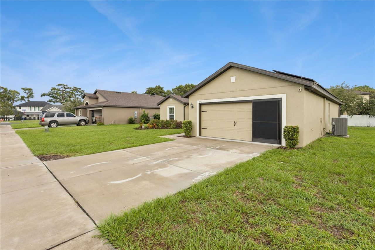 1063 Lake Arbor Court , Tavares, FL 32778 Photo
