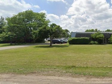 949 Ladd Road , Walled Lake, Mi 48390