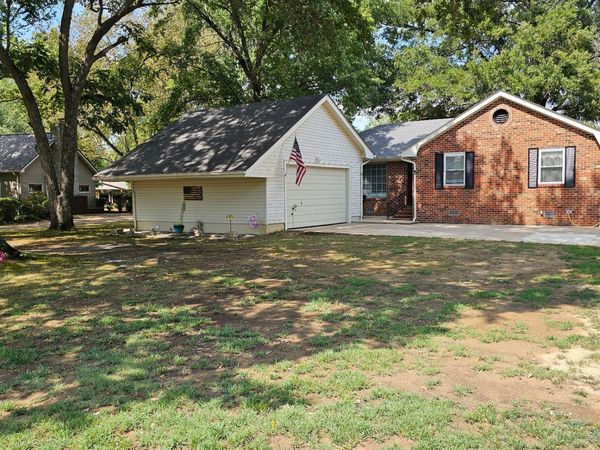 2407 Stoneville Street, Dyersburg, TN 38024