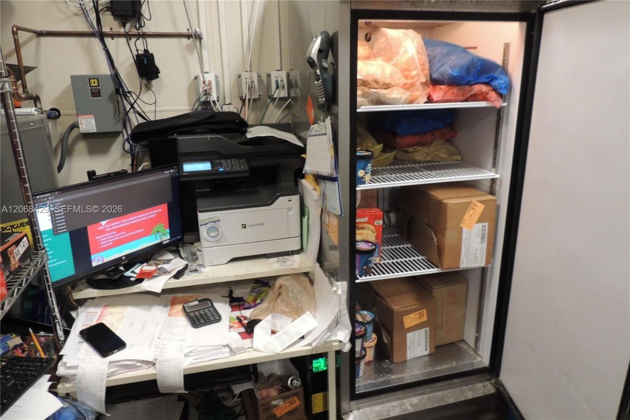 Xyz Taft St , Pembroke Pines, FL 33026 Photo