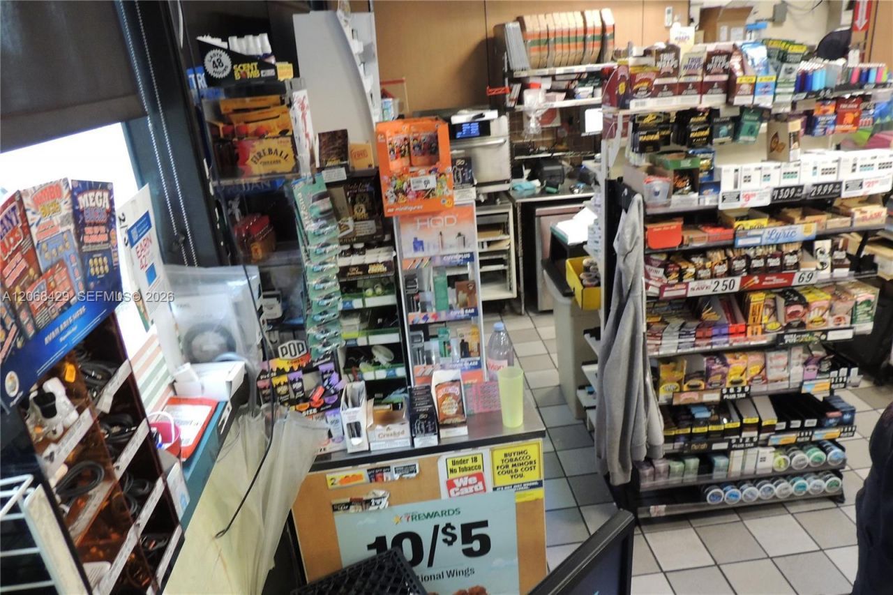 Xyz Taft St , Pembroke Pines, FL 33026 Photo