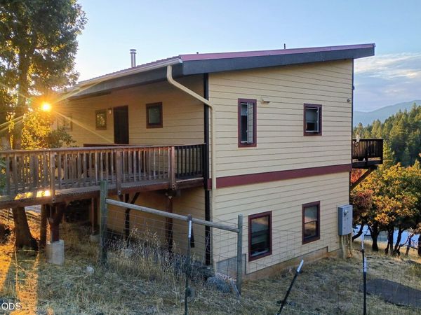 1206 Upper Powell Creek Road, Williams, OR 97544