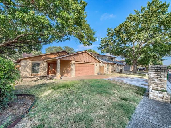 4334 HOLLOW HILL DR, San Antonio, TX 78217