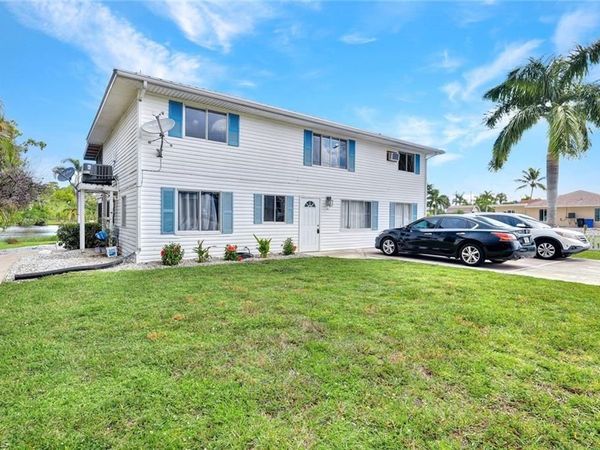 3940 Bennett LN , BONITA SPRINGS, FL 34134