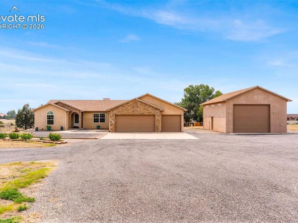 1165 S Oakleaf Drive, Pueblo West, CO 81007