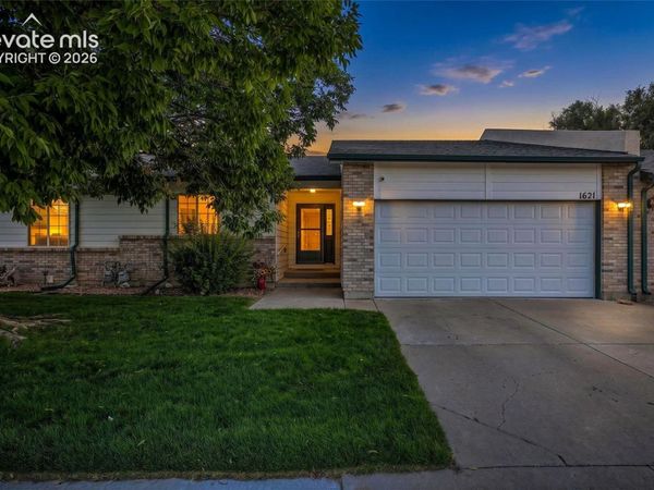 1621 Horseshoe Place, Pueblo, CO 81001
