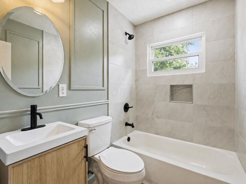 2986 Baker Hill Road, Columbus, OH 43207 Photo 9
