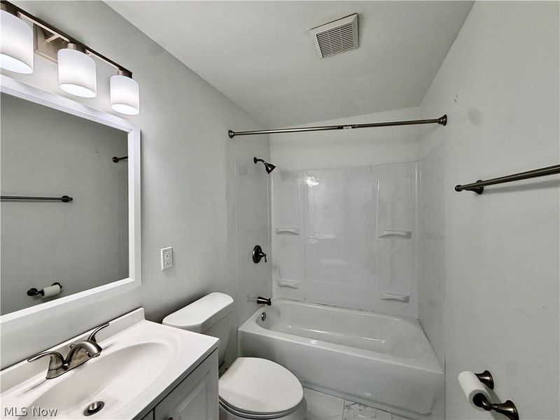 3539 Dunstan Drive NW, Warren, OH 44485 Photo 7