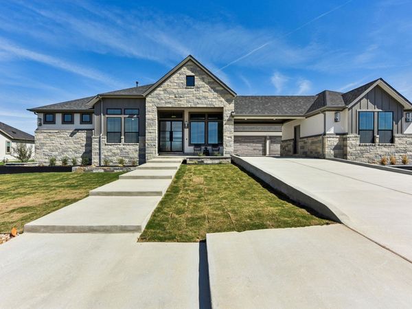 108 Ruffin CIR , Florence, TX 76527