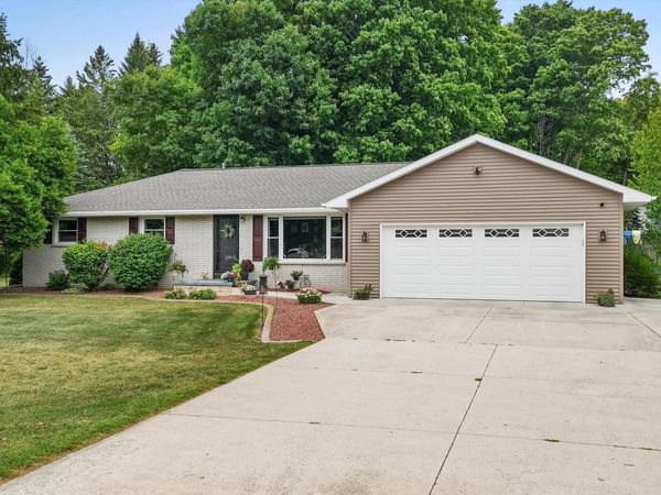 217 E Samz ROAD, Mishicot, WI 54228