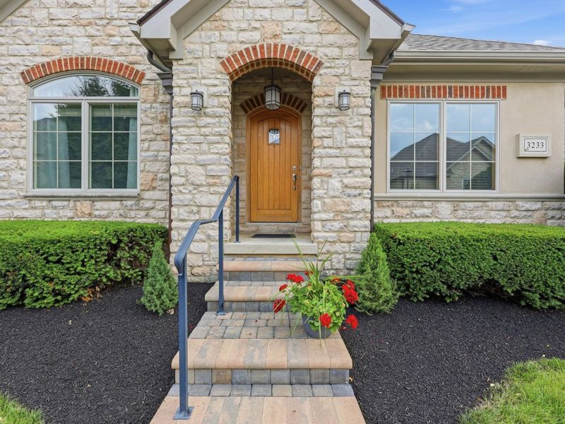 3233 Armscote Road, Dublin, OH 43017 Photo 2
