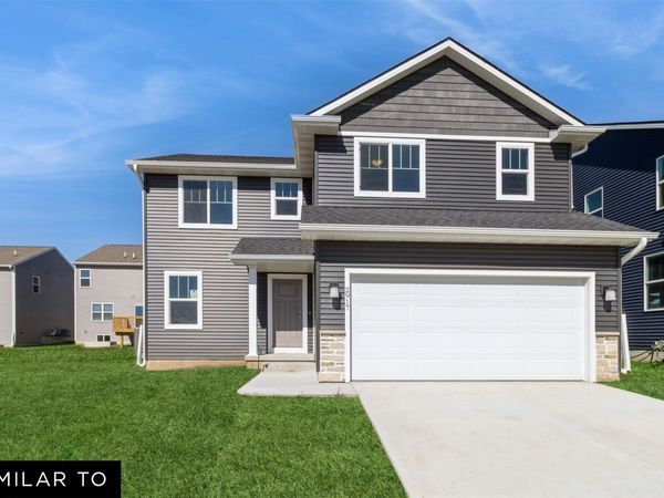 1525 Locust Street, Waukee, IA 50263