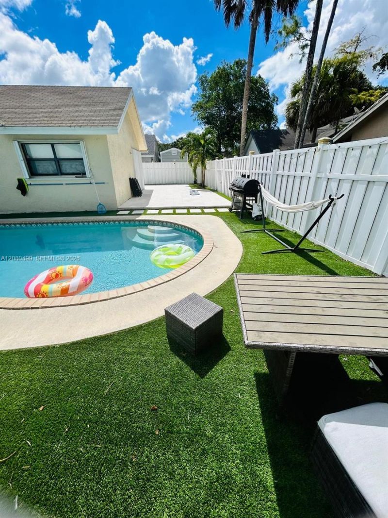 7342 NW 38th Pl , Coral Springs, FL 33065 Photo