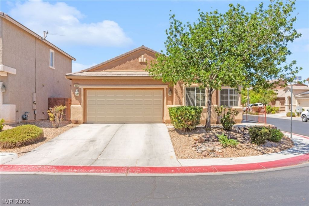 324 Sharp Edge Avenue, North Las Vegas, NV 89031 Main Photo