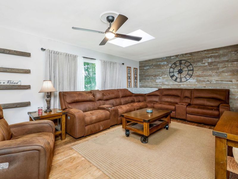 4475 Beacon Hill Road, Columbus, OH 43228 Photo 18