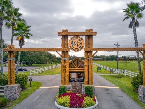 0 OAKMONT DRIVE , Unit 10, LAKE WALES, FL 33898