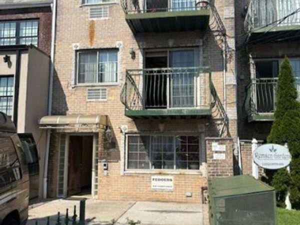 4 E 54TH Street, Unit 2G, Brooklyn, NY 11203