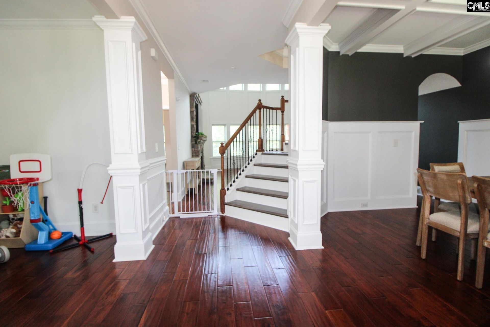 120 Royal Creek Drive Photo 5