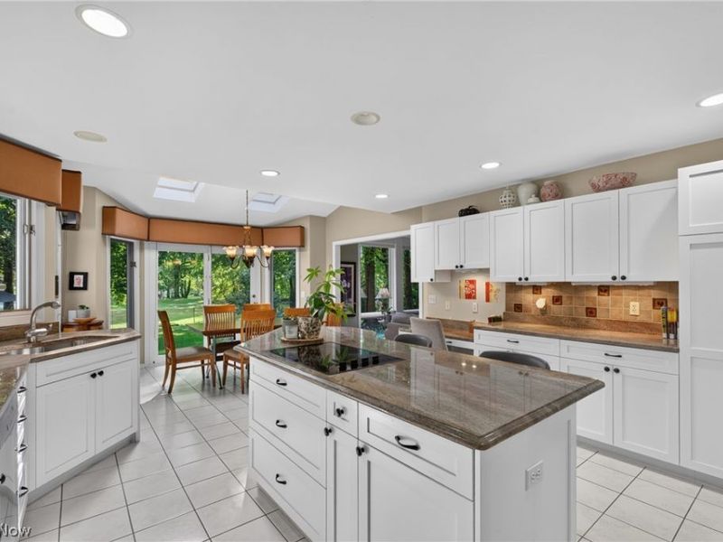 35870 S Huntington Drive, Solon, OH 44139 Photo 9